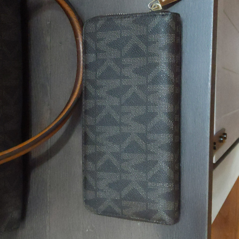 Michael kors Hamilton purse and wallet - Picture 4 of 16